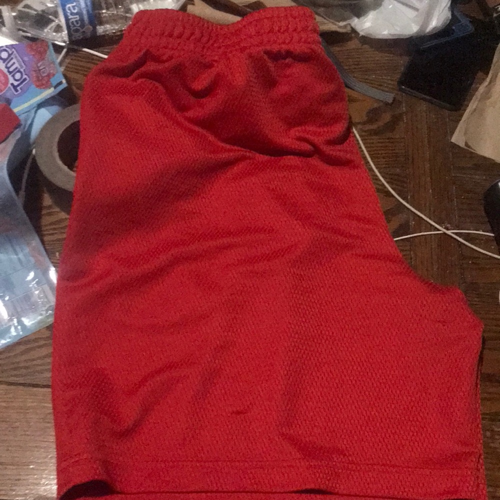 Men XL red athletic shorts